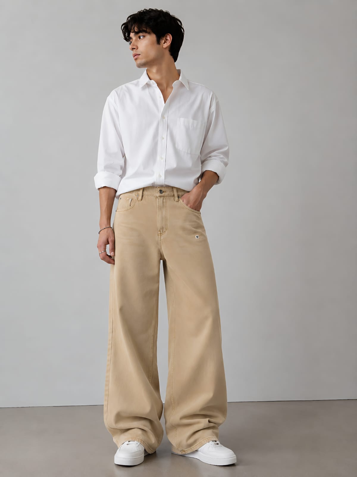 Look 01 — sand wide-leg jeans, front