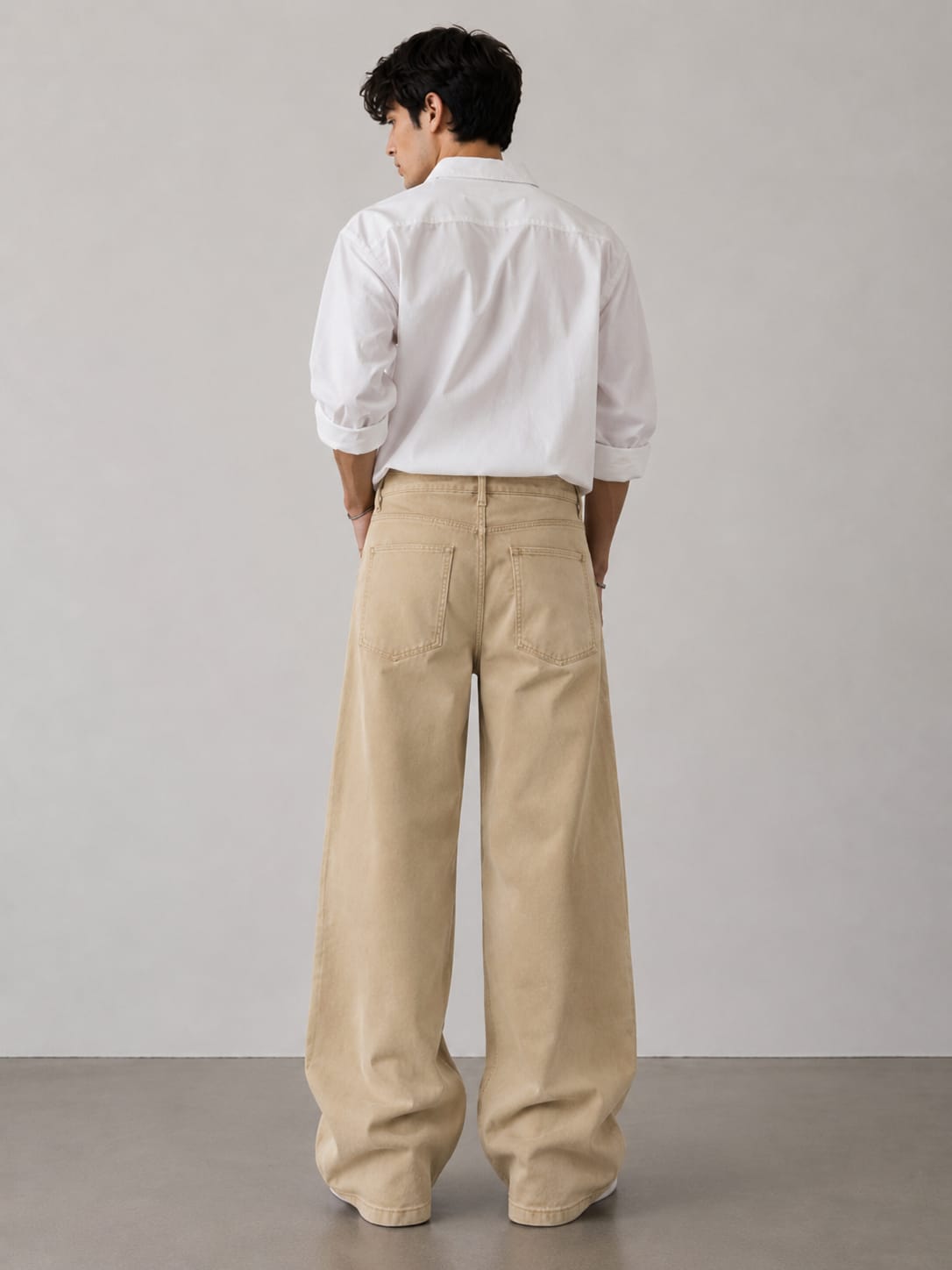 Look 01 — sand wide-leg jeans, reverse